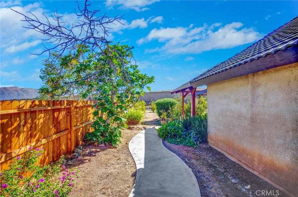 6560 Hemingway, Riverside, CA 92506 6560 Hemingway, Riverside, CA 92506