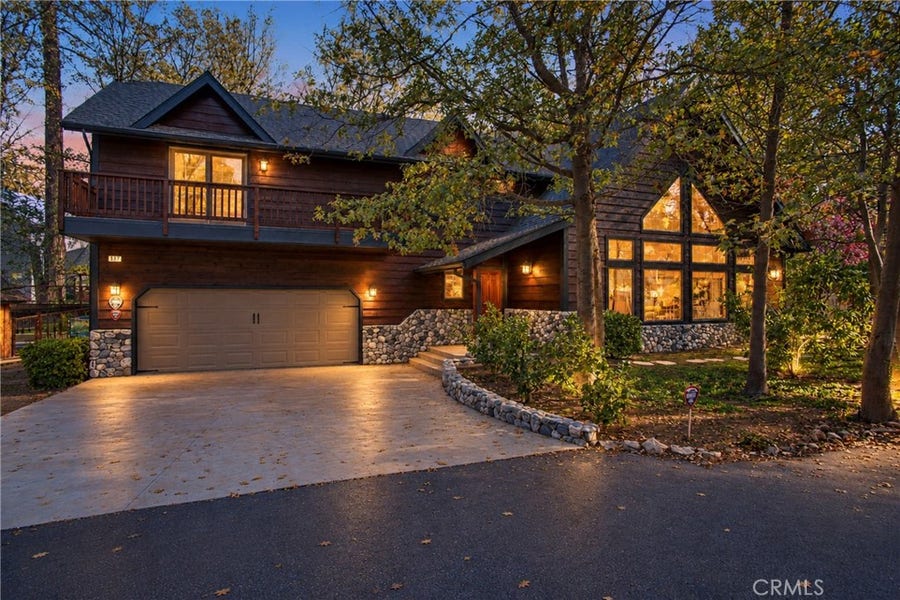 Property photo for 937 Osprey Lane, Lake Arrowhead, CA