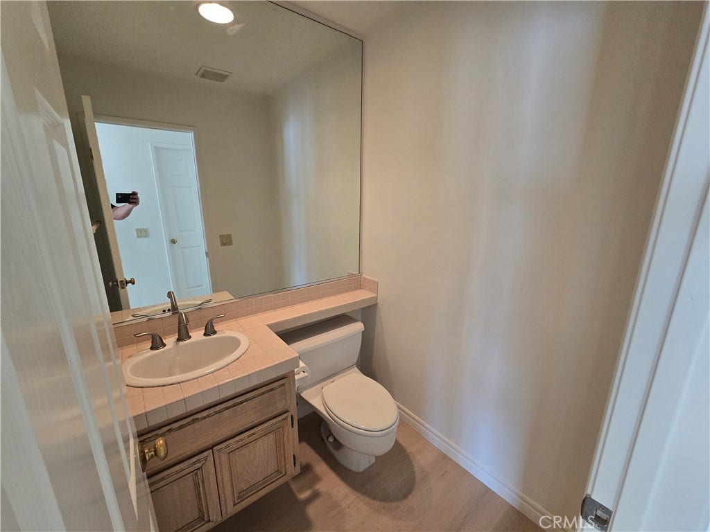 Downstairs 1/2 bath