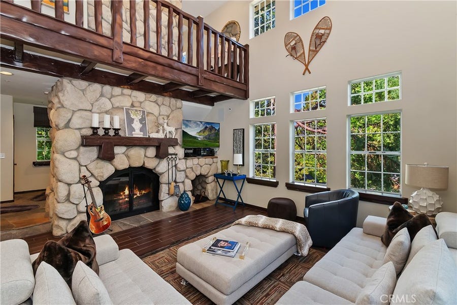 Property photo for 244 Corona Circle, Lake Arrowhead, CA
