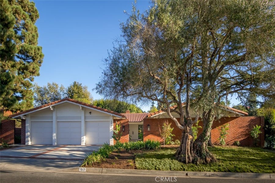 Property photo for 1517 Via Arco, Palos Verdes Estates, CA