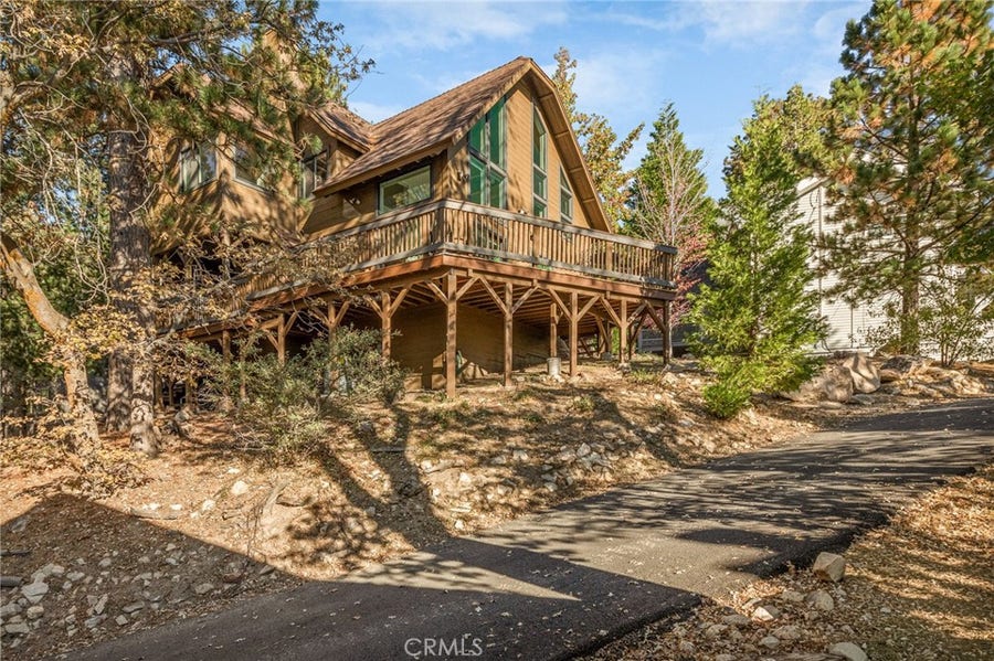 Property photo for 183 Grizzly Road, Lake Arrowhead, CA