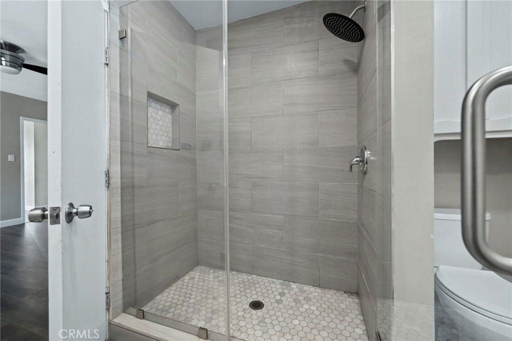 272 E 35th, San Bernardino, CA 92404 Primary Bathroom 2