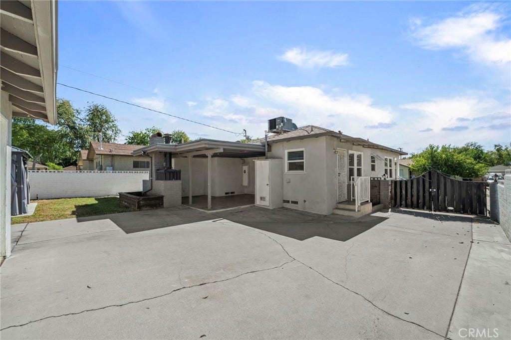 272 E 35th, San Bernardino, CA 92404 RV Parking
