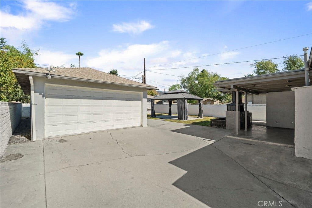 272 E 35th, San Bernardino, CA 92404 Garage 1