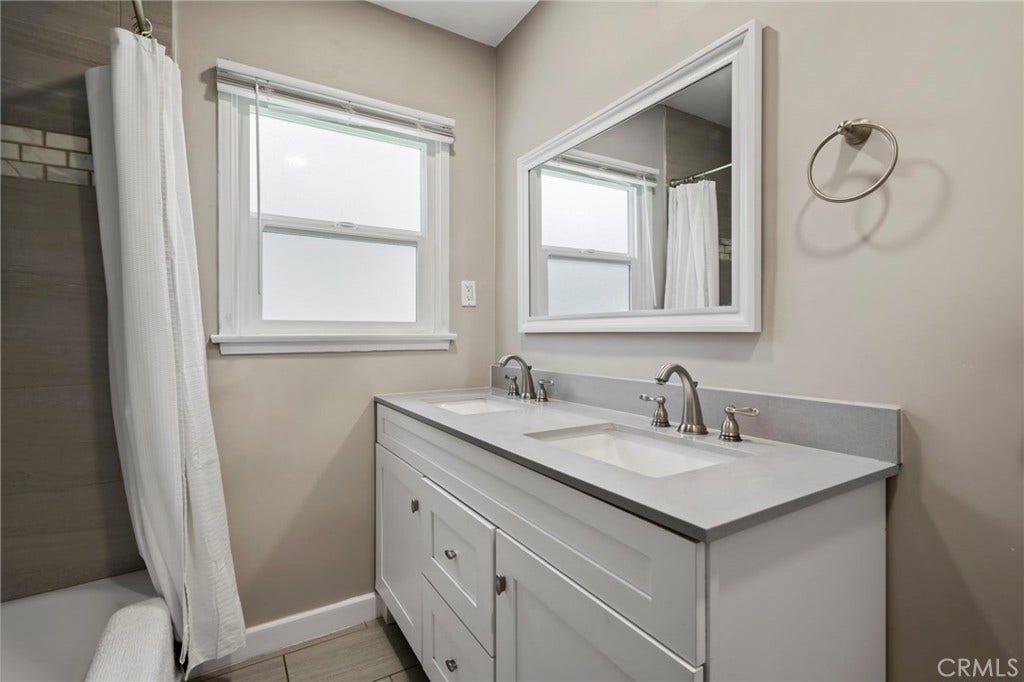 272 E 35th, San Bernardino, CA 92404 Second Bathroom 2