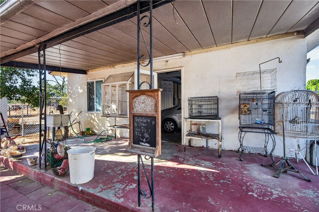 39856 Brookside, Beaumont, CA 92223 Garage