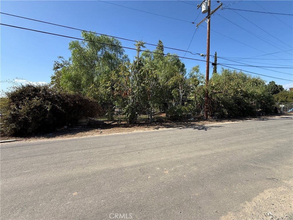 6347 Lucretia, Jurupa Valley, CA 91752