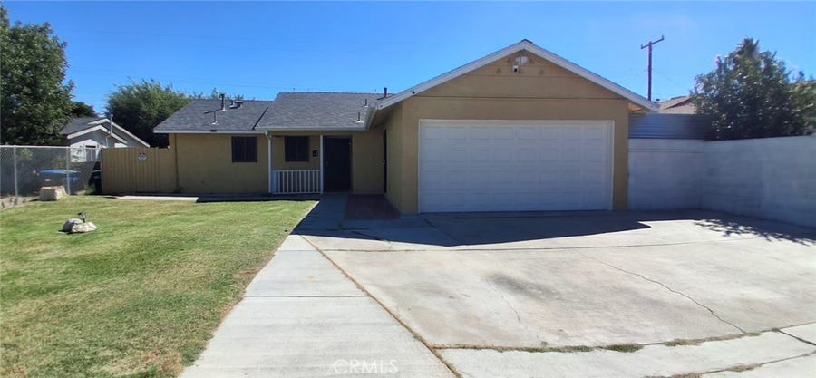 Property photo for 45320 15th W, Lancaster, CA