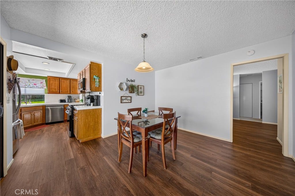 1457 Bella Vista Crest, Redlands, CA 92373 COULD BE A DEN OFF KITCHEN