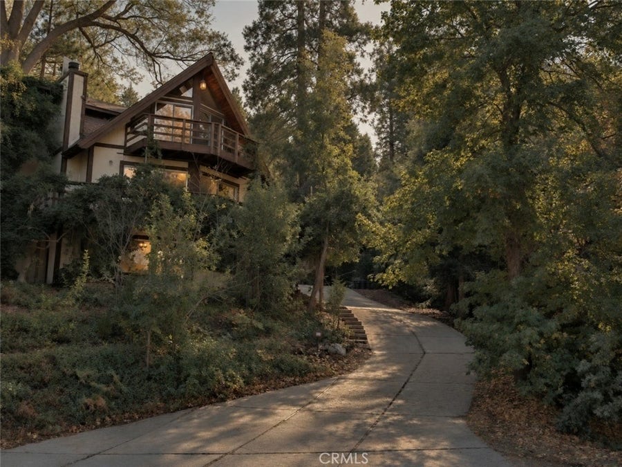 Property photo for 433 Golf Course, Lake Arrowhead, CA