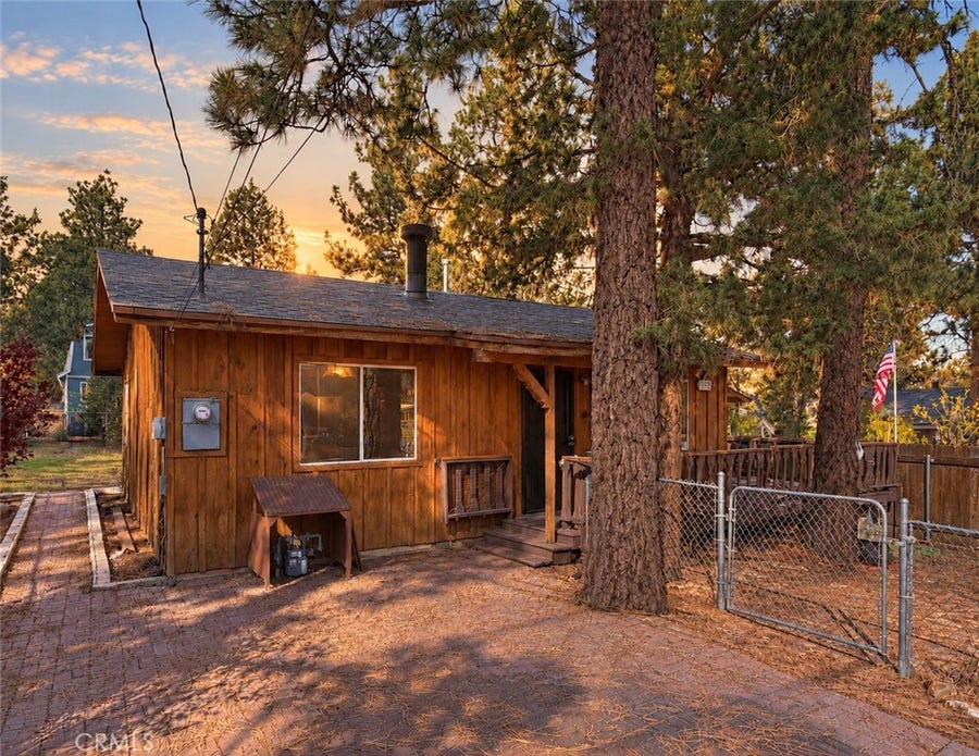 Property photo for 274 Kern, Sugarloaf, CA