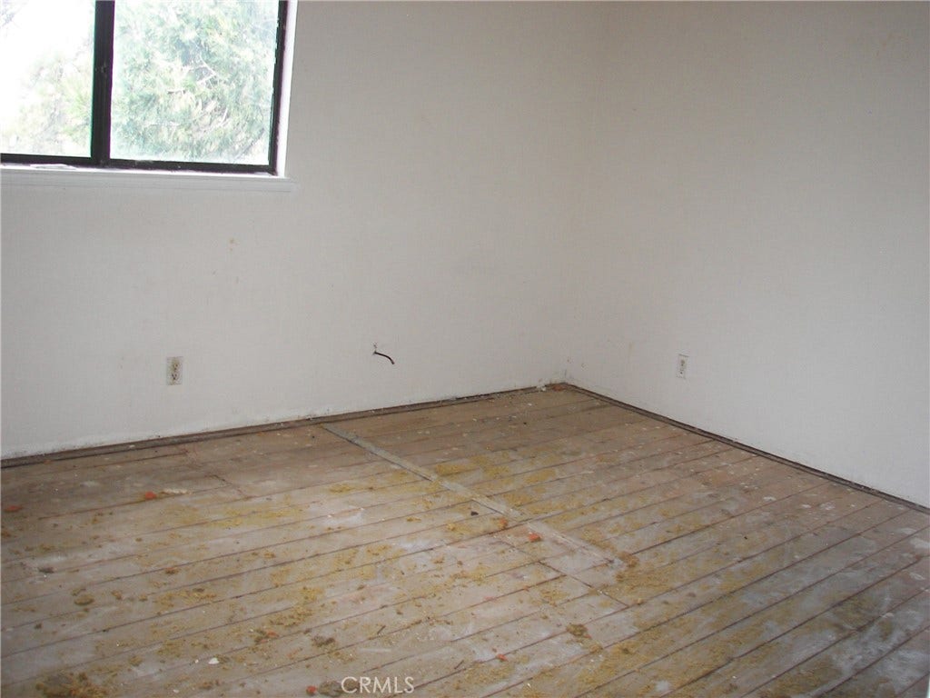 23730 Lakeview, Crestline, CA 92325 23730 Lakeview, Crestline, CA 92325