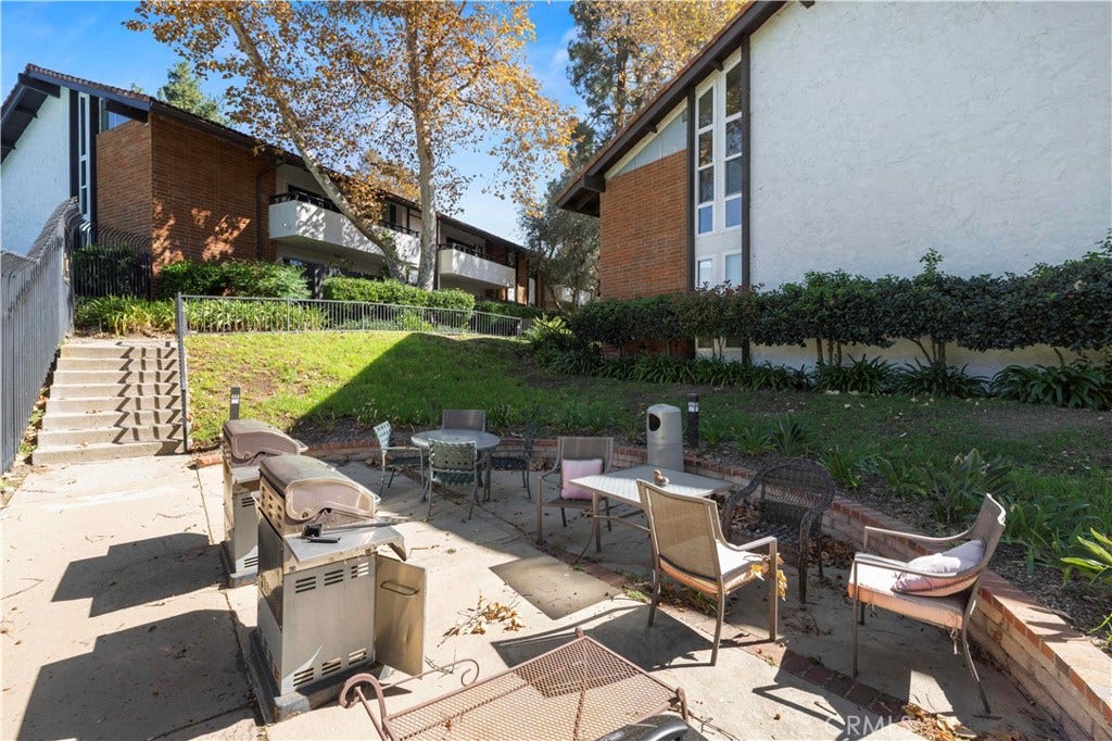 31584 Agoura, #3, Westlake Village, CA 91361 31584 Agoura, #3, Westlake Village, CA 91361