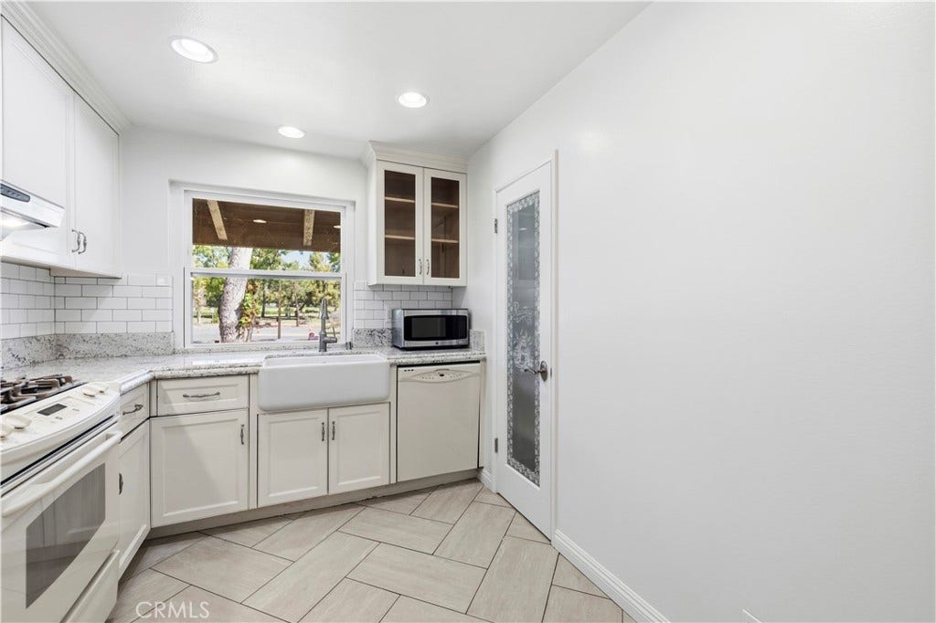 31584 Agoura, #3, Westlake Village, CA 91361 31584 Agoura, #3, Westlake Village, CA 91361