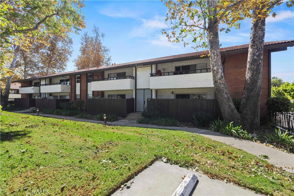 31584 Agoura, #3, Westlake Village, CA 91361 31584 Agoura, #3, Westlake Village, CA 91361