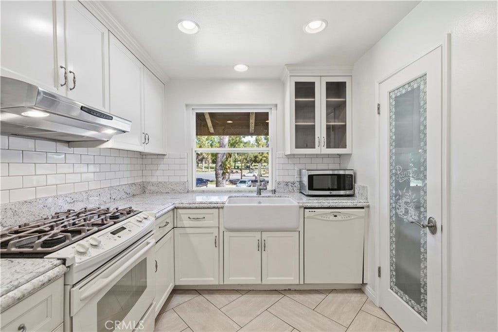 31584 Agoura, #3, Westlake Village, CA 91361 31584 Agoura, #3, Westlake Village, CA 91361