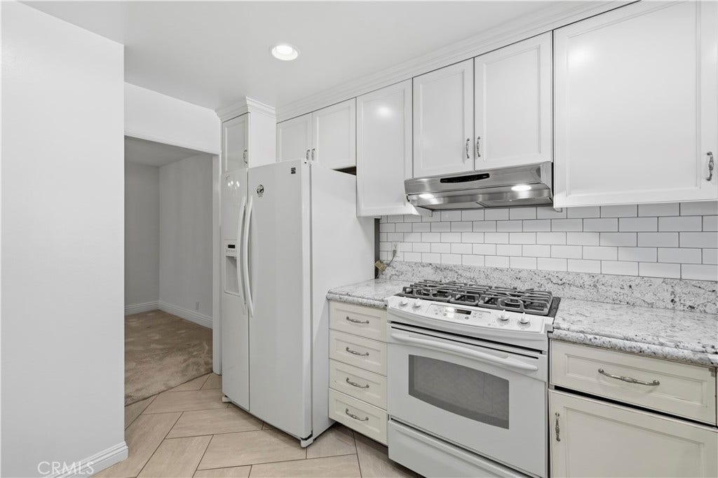 31584 Agoura, #3, Westlake Village, CA 91361 31584 Agoura, #3, Westlake Village, CA 91361