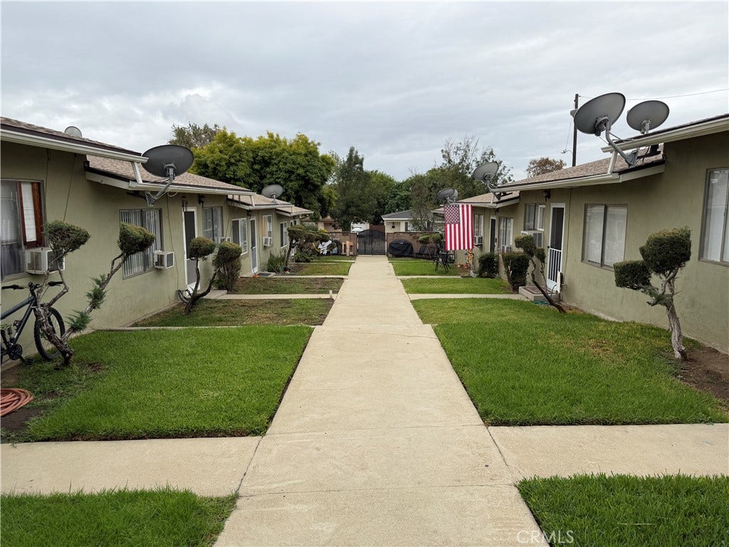 213 W 4th Street, #3, San Dimas, CA 91773 213 W 4th Street, #3, San Dimas, CA 91773