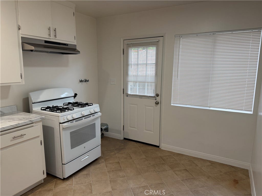 213 W 4th Street, #3, San Dimas, CA 91773 213 W 4th Street, #3, San Dimas, CA 91773