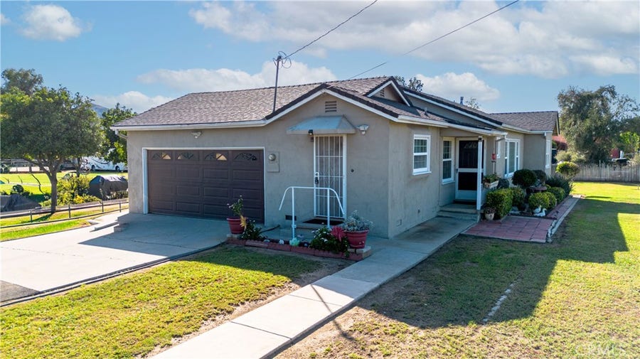 Property photo for 18173 Slover, Bloomington, CA