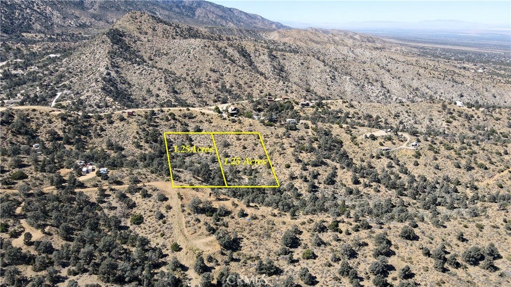 7958 HomeRidge Drive, Pinon Hills, CA 92372 7958 HomeRidge Drive, Pinon Hills, CA 92372