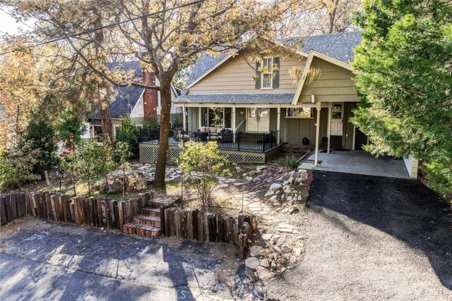 Property photo for 362 Heliotrope, Lake Arrowhead, CA