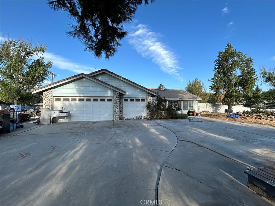 Property photo for 549 Reservoir Road, Mentone, CA