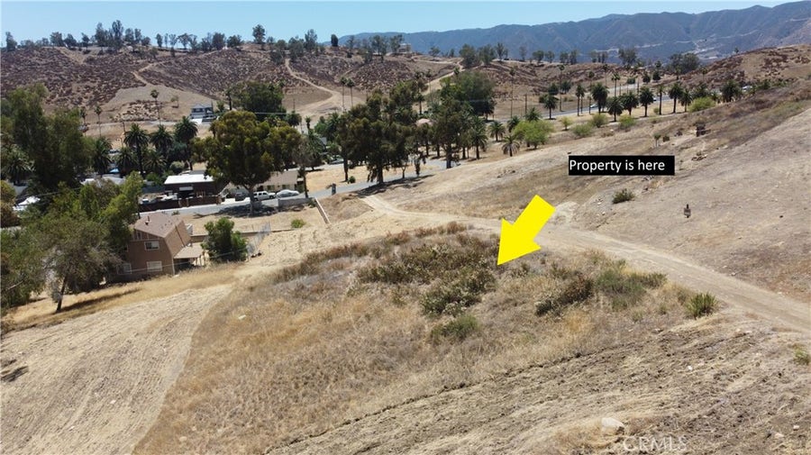 Property photo for 32 Robertson St, Lake Elsinore, CA