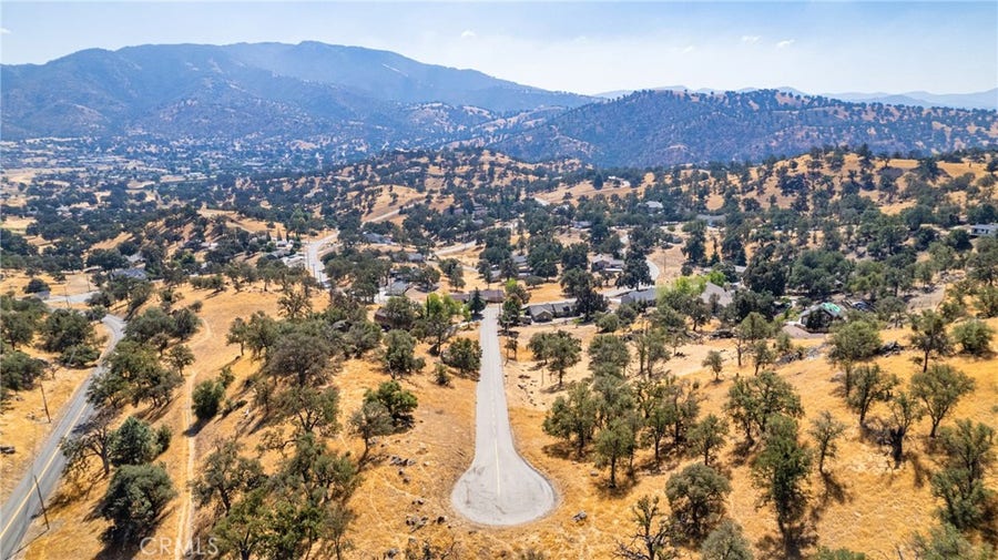 Property photo for 18750 Alameda Pl, Bear Valley Springs, CA