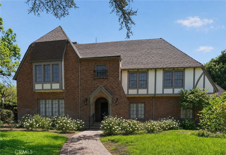 Property photo for 126 N Rossmore, Los Angeles, CA