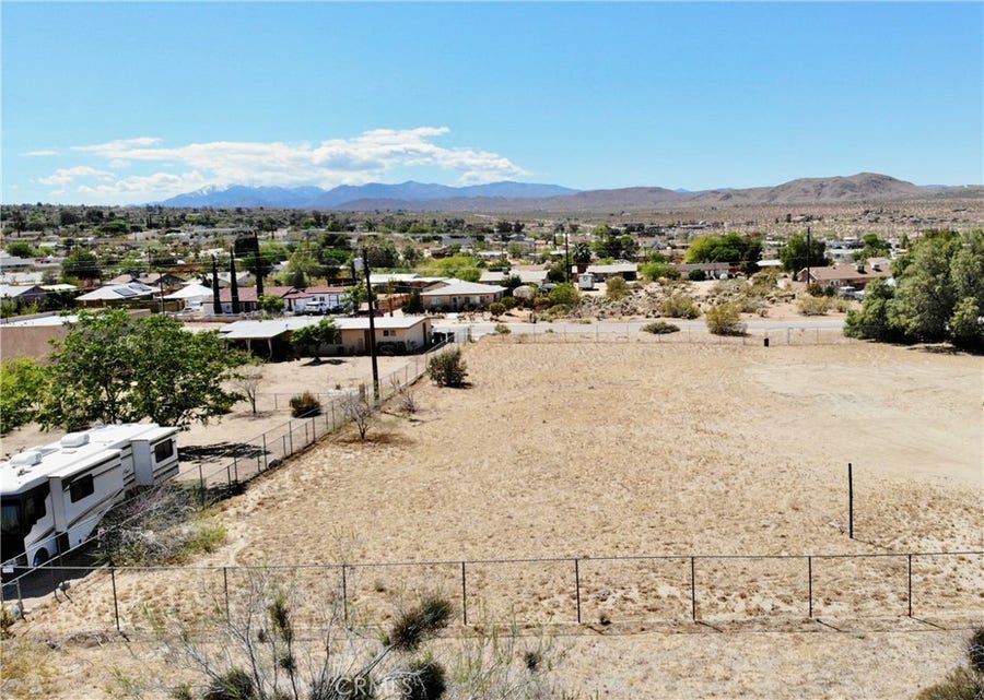 Property photo for 61956 Mountain View Circle, Joshua Tree, CA