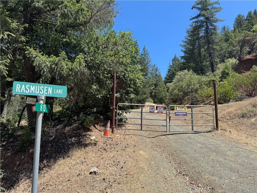 Property photo for 80 Rasmusen Lane, Junction City, CA