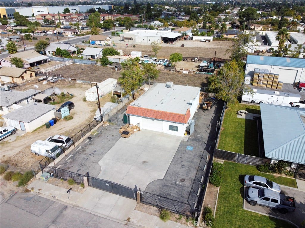 2436 E 5th, San Bernardino, CA 92346 2436 E 5th, San Bernardino, CA 92346