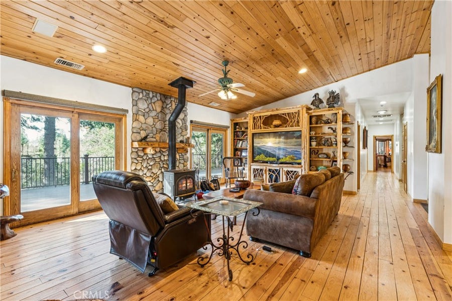 Property photo for 268 Cedarbrook, Twin Peaks, CA