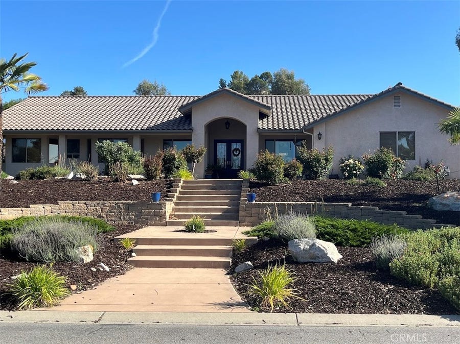 Property photo for 170 Nutwood Circle, Paso Robles, CA