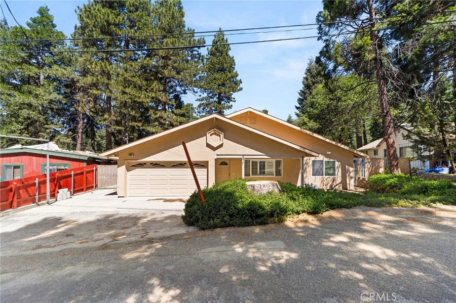 Property photo for 31686 Luring Pines Circle, Running Springs, CA