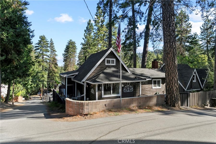 Property photo for 22864 Alder, Crestline, CA