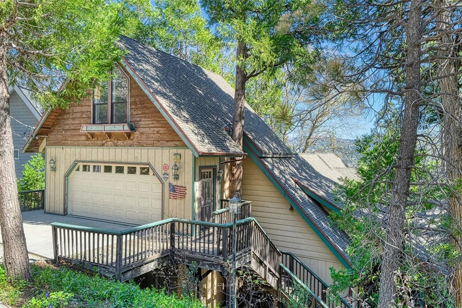 Property photo for 701 Zurich, Lake Arrowhead, CA