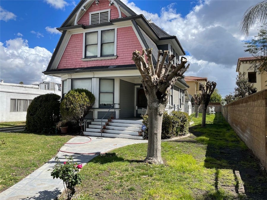 Property photo for 572 N La Cadena, Colton, CA