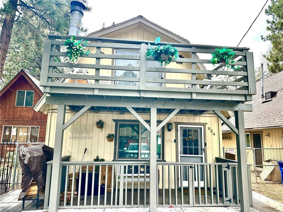 Property photo for 924 W Aeroplane, Big Bear City, CA