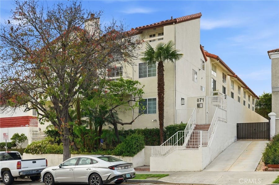 Property photo for 871 S Lucerne, #2, Los Angeles, CA