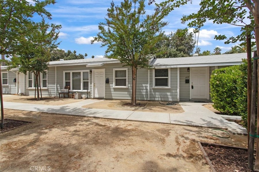 Property photo for 889 N Oakland, Pasadena, CA