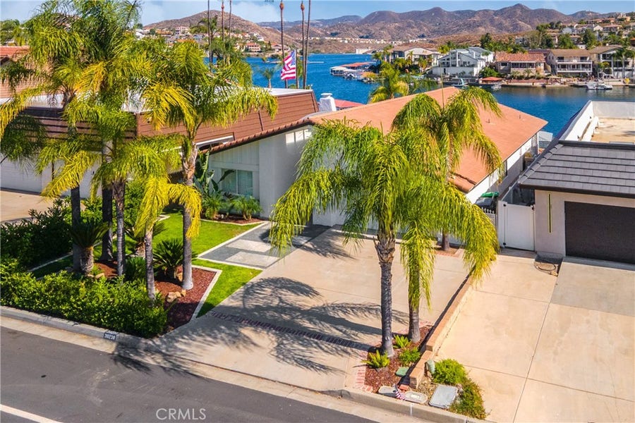 Property photo for 30238 Longhorn, Canyon Lake, CA