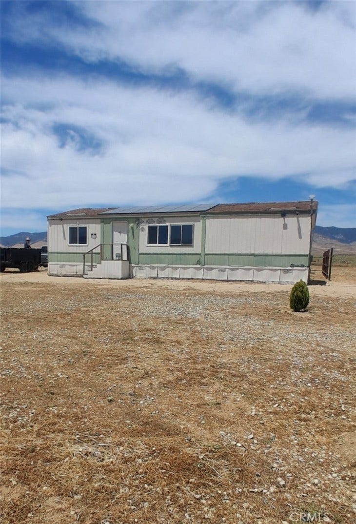 Property photo for 27543 Kingbird, Rosamond, CA