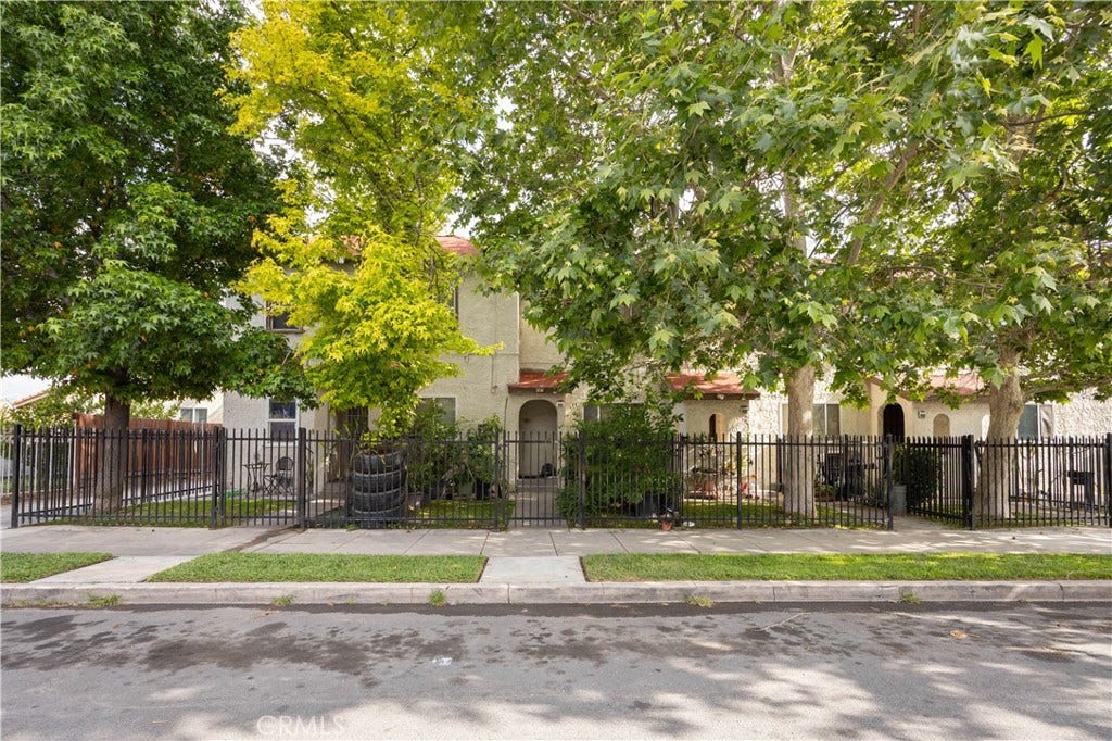 734 W Virginia, San Bernardino, CA 92405 734 W Virginia, San Bernardino, CA 92405