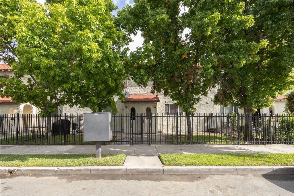 734 W Virginia, San Bernardino, CA 92405 734 W Virginia, San Bernardino, CA 92405