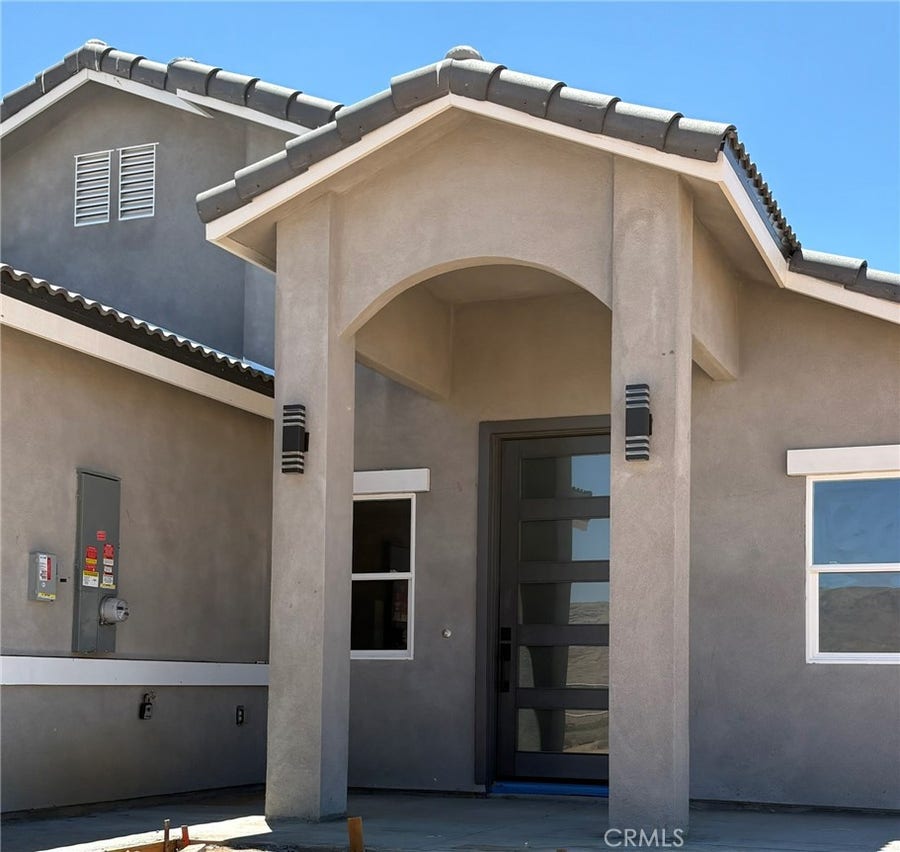 Property photo for 13928 Patomac Road, Apple Valley, CA