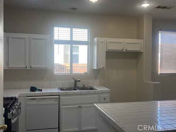 11748 Luna Road, Victorville, CA 92392 11748 Luna Road, Victorville, CA 92392