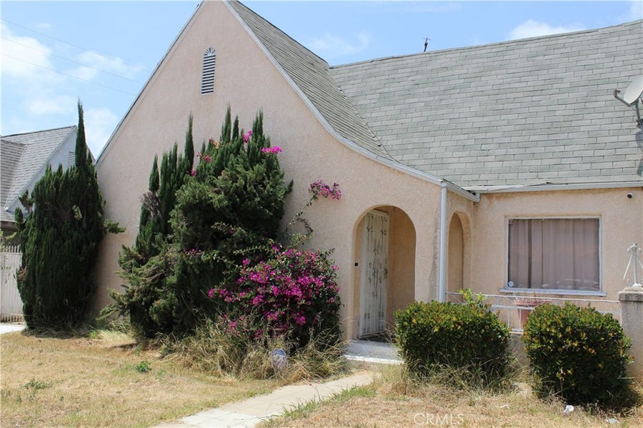 Property photo for 1657 S Fairfax, Los Angeles, CA